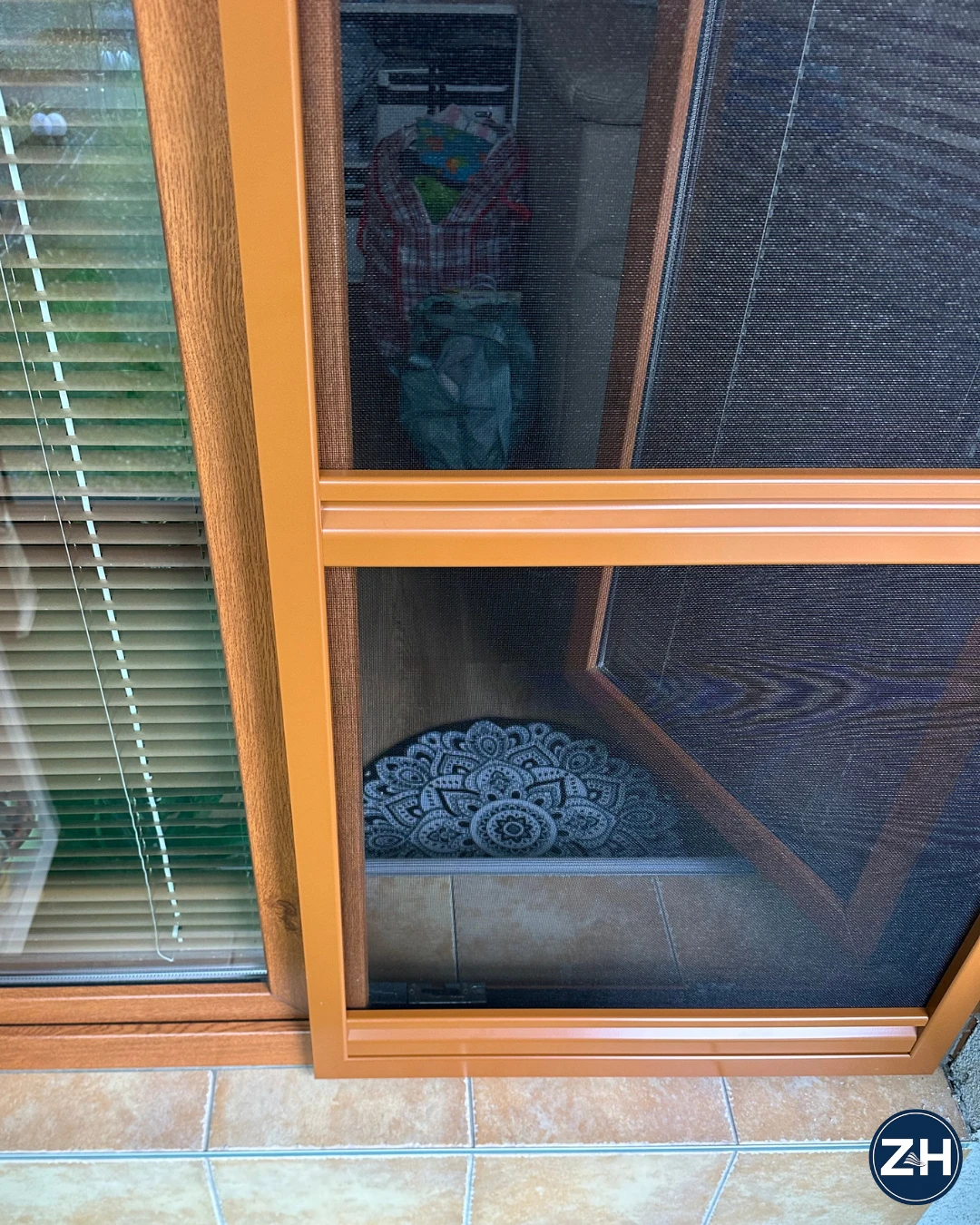 montaz otvirave site proti hmyzu na balkon praha 6